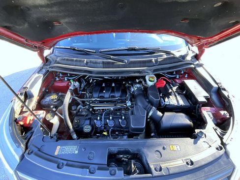 Used 2018 Ford Explorer XLT w/ Equipment Group 202A image 26