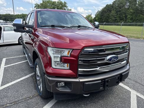 Used 2017 Ford F150 Lariat w/ Equipment Group 502A Luxury AWD/4WD image 3