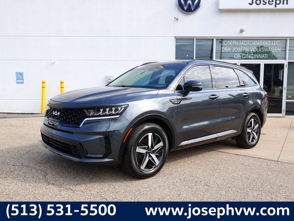 Used 2022 Kia Sorento S FWD image 1