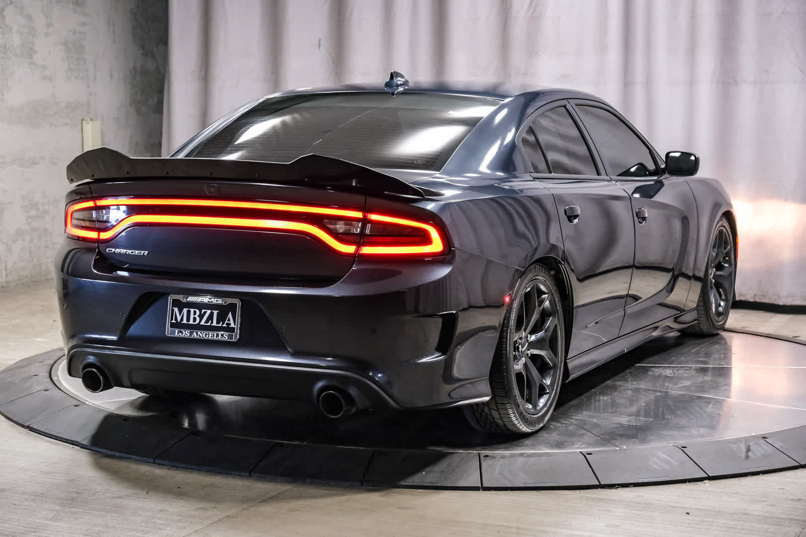 Used 2019 Dodge Charger GT RWD image 4