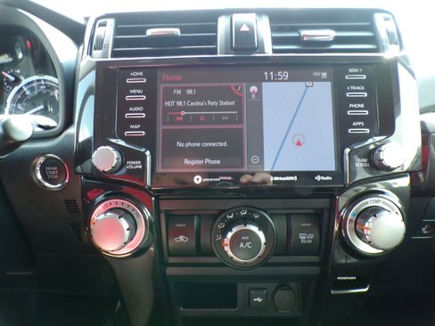 Used 2024 Toyota 4Runner TRD Off-Road Premium image 17