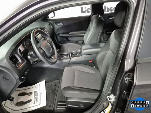 Used 2016 Dodge Charger SE image 9