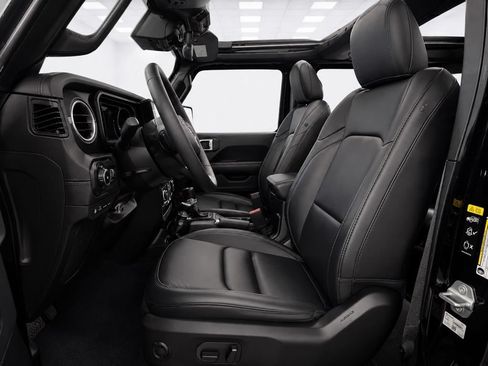 Used 2024 Jeep Wrangler High Altitude AWD/4WD image 15