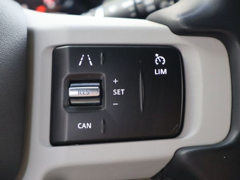 Certified 2023 Land Rover Defender 110 X-Dynamic SE image 17