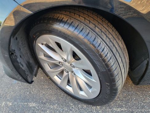 Used 2018 Tesla Model S 75D image 32