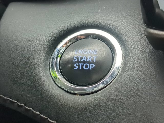 Used 2022 Toyota Highlander XLE FWD image 36