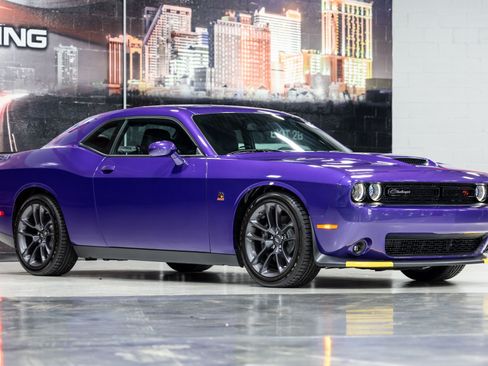 Used 2023 Dodge Challenger R/T Scat Pack w/ Plus Package RWD image 8