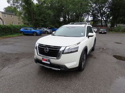 Used 2023 Nissan Pathfinder SL w/ SL Premium Package