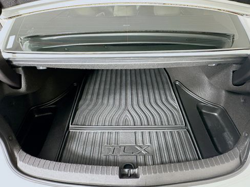 Used 2018 Acura TLX V6 w/ Technology Package image 28