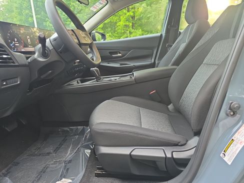 Used 2026 Nissan Sentra SV w/ Floor Mat Package FWD image 14