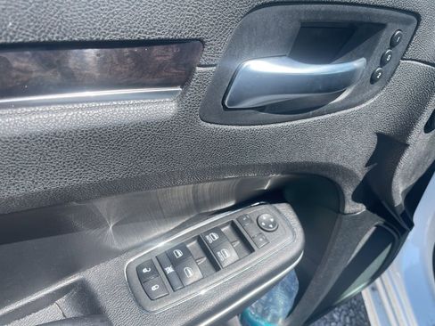 Used 2022 Chrysler 300 Touring L w/ Popular Equipment Group image 13