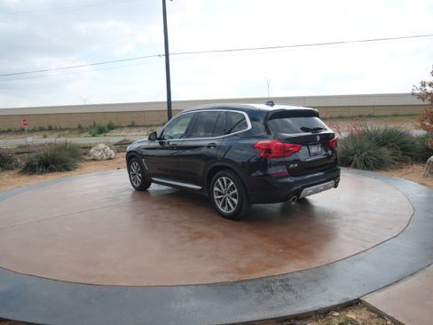 Used 2019 BMW X3 sDrive30i w/ Driving Assistance Package image 4