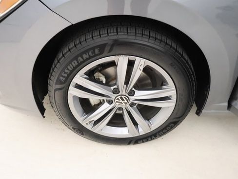 Used 2024 Volkswagen Jetta SE image 7