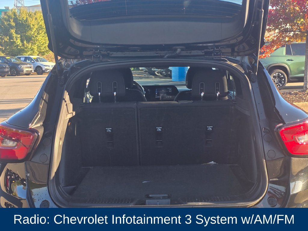 Used 2024 Chevrolet Trax RS FWD image 4
