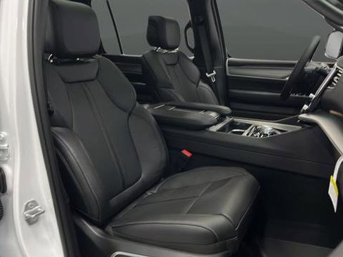 New 2026 Jeep Grand Wagoneer 4WD image 24