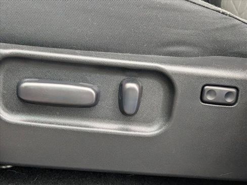 Certified 2023 Toyota Tacoma TRD Off-Road image 17