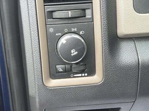 Used 2012 RAM 1500 Express RWD image 12