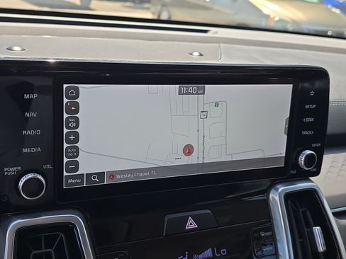 Certified 2023 Kia Sorento SX AWD/4WD image 25