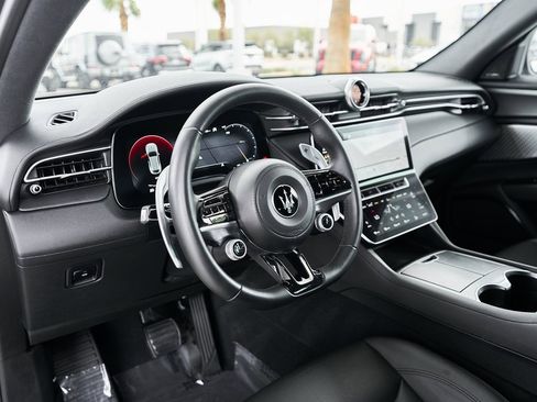 Used 2023 Maserati Grecale GT image 26