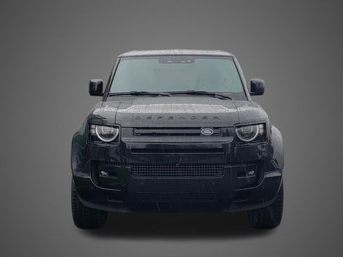 New 2026 Land Rover Defender 110 X-Dynamic SE image 2