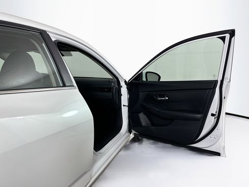 Used 2024 Nissan Sentra SV image 30