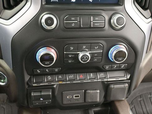 Used 2019 GMC Sierra 1500 SLT w/ SLT Premium Package image 24