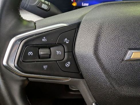 Used 2025 Chevrolet Trax LT w/ LT Convenience Package FWD image 20