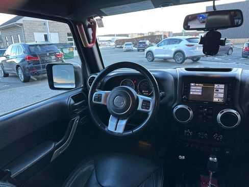 Used 2016 Jeep Wrangler Unlimited Rubicon image 22