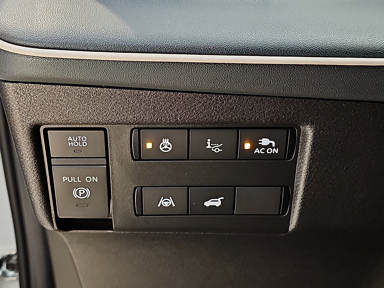 New 2026 Nissan Leaf Platinum+ w/ Cargo Package (Platinum+) FWD image 19