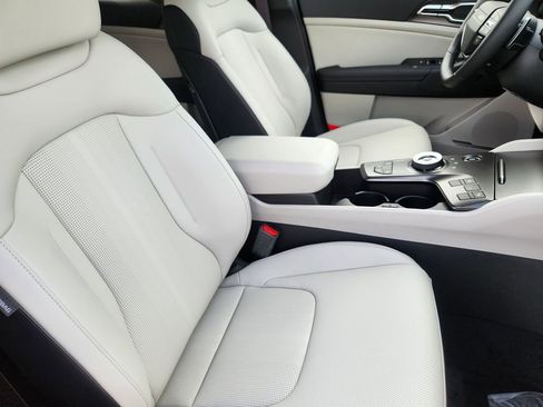 New 2026 Kia Sportage EX AWD/4WD image 13