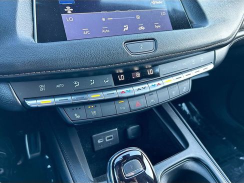 Used 2023 Cadillac XT4 Sport AWD/4WD image 15