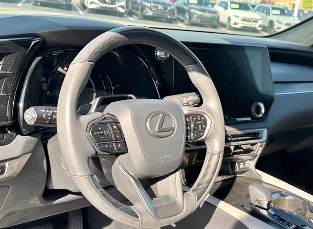 Used 2024 Lexus RX 350 Premium w/ Convenience Package AWD/4WD image 16