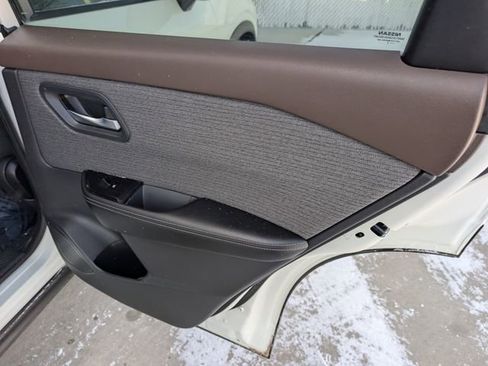 Used 2022 Nissan Rogue SV image 28