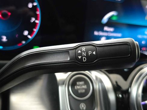 Used 2020 Mercedes-Benz GLB 250 4MATIC image 37