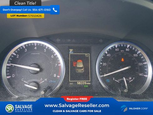 Used 2019 Toyota Highlander XLE FWD image 12