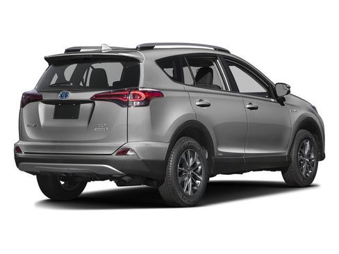 Used 2016 Toyota RAV4 XLE AWD/4WD image 2