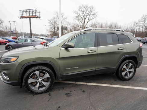 Used 2019 Jeep Cherokee Limited image 3