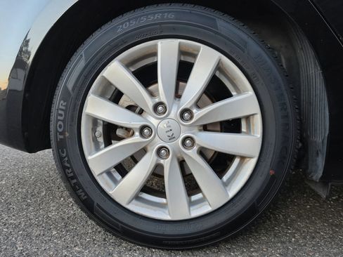 Used 2015 Kia Forte LX w/ Popular Package FWD image 34