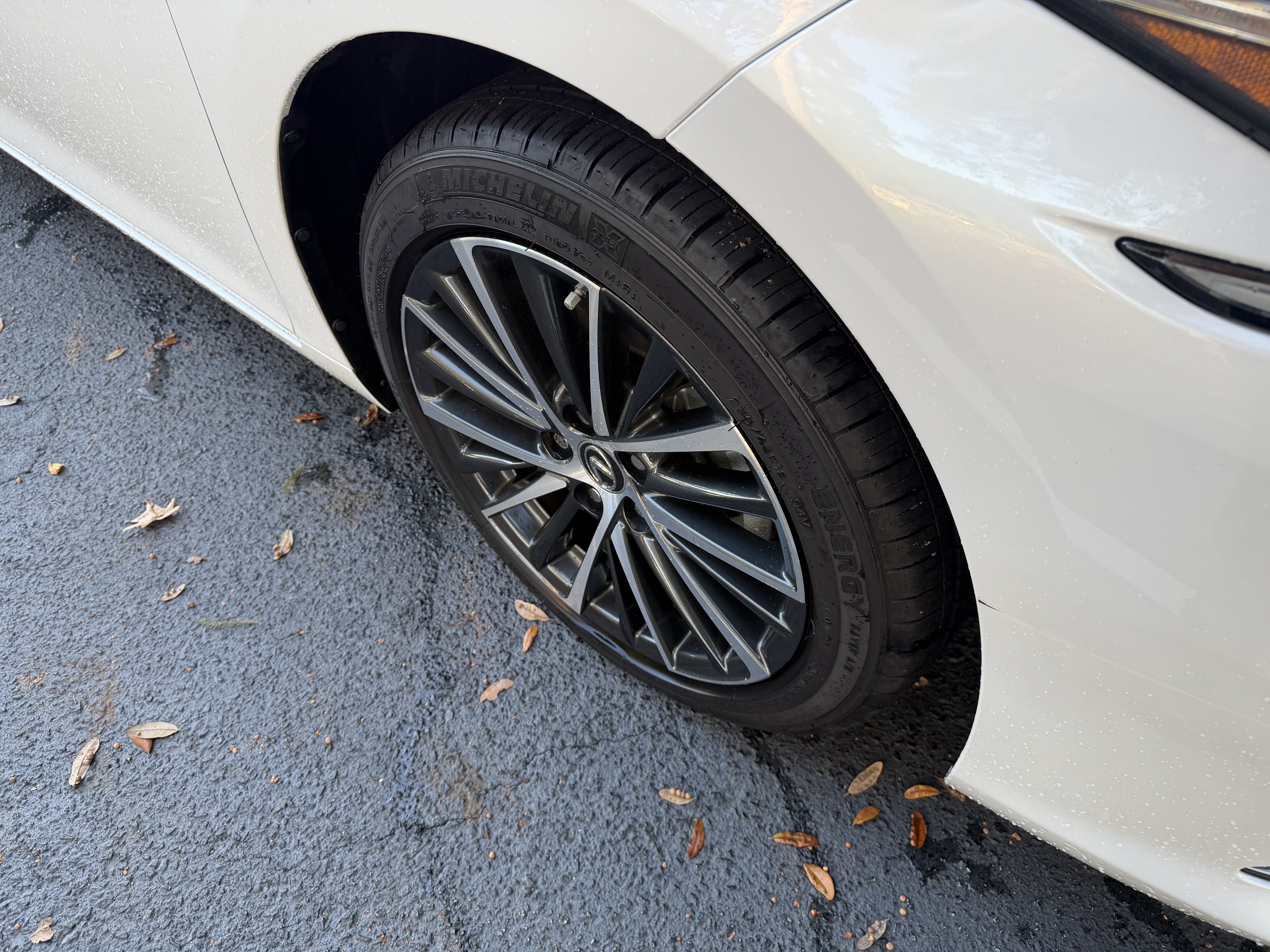 Used 2025 Lexus ES 350 w/ Premium Package FWD image 11