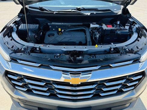 Used 2025 Chevrolet Equinox LT FWD image 43