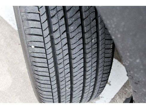 Used 2024 Nissan Kicks SV image 28