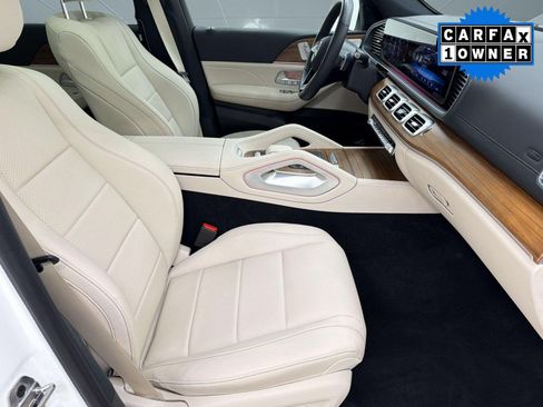 Used 2025 Mercedes-Benz GLS 450 4MATIC image 24