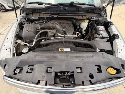 Used 2017 RAM 1500 Tradesman w/ Chrome Appearance Group RWD image 8