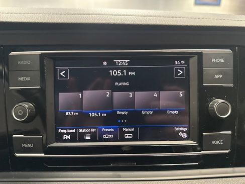 Used 2024 Volkswagen Jetta S image 27