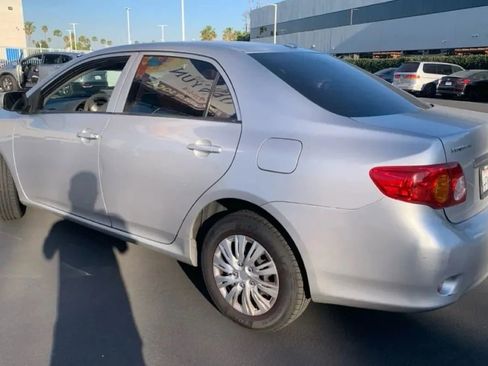 Used 2010 Toyota Corolla LE FWD image 7