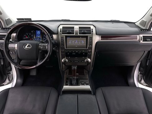 Used 2019 Lexus GX 460 image 27