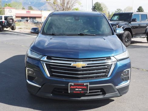 Used 2023 Chevrolet Traverse LT AWD/4WD image 2