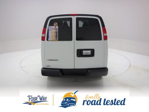 Used 2023 Chevrolet Express 3500 LS RWD image 5