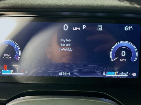 Used 2025 Jeep Grand Cherokee L Overland image 12