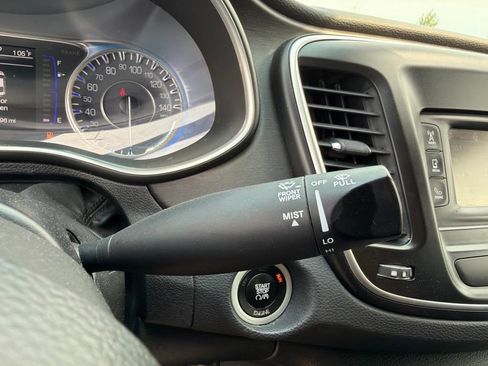 Used 2015 Chrysler 200 Limited w/ Convenience Group FWD image 25